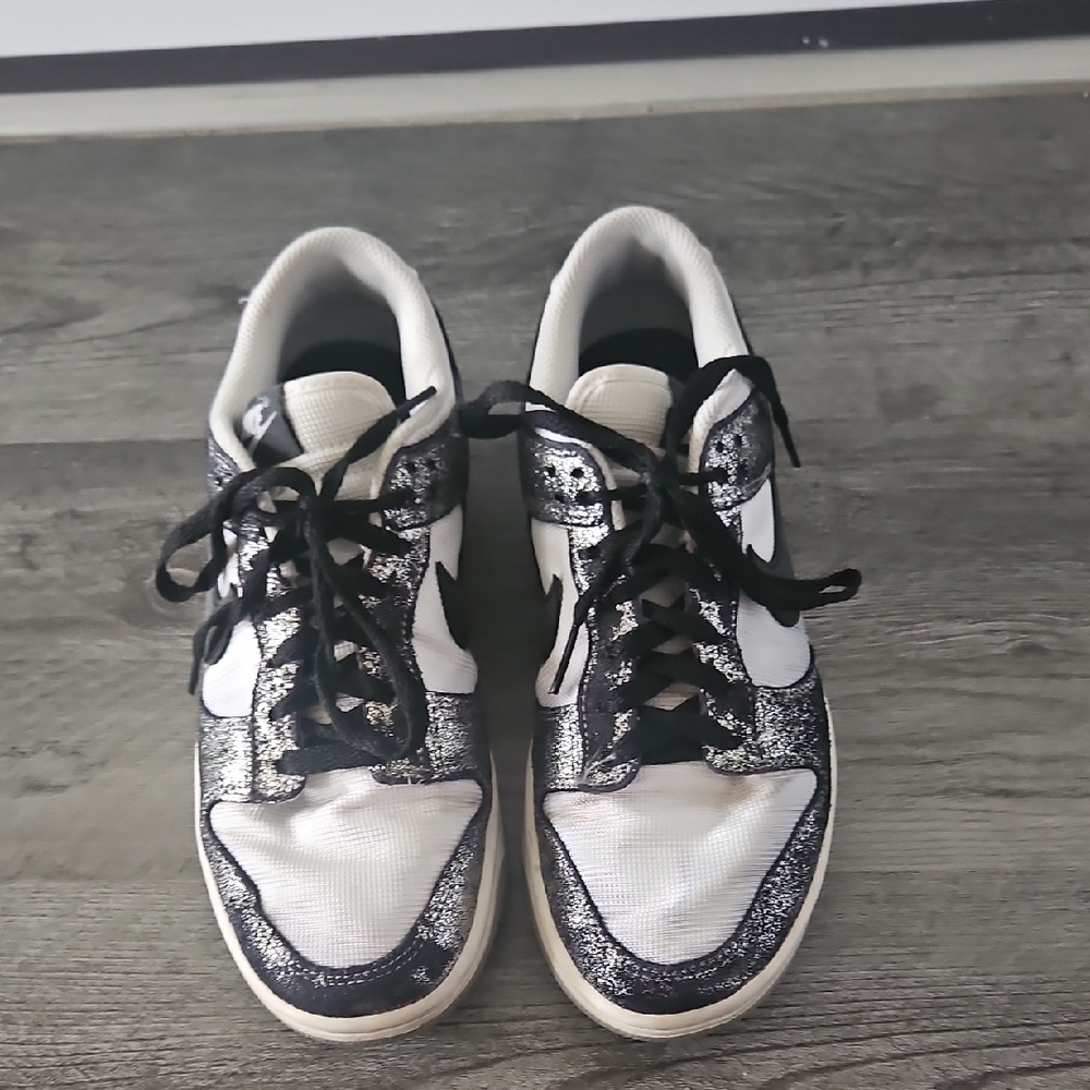 nike metallic silver shoes
